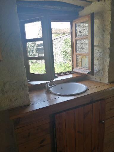Traditional Stone Cottage Condac Luaran gambar